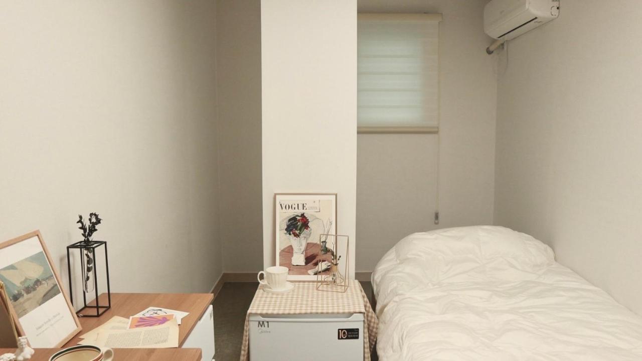 White Story Hostel Seoul Exterior photo