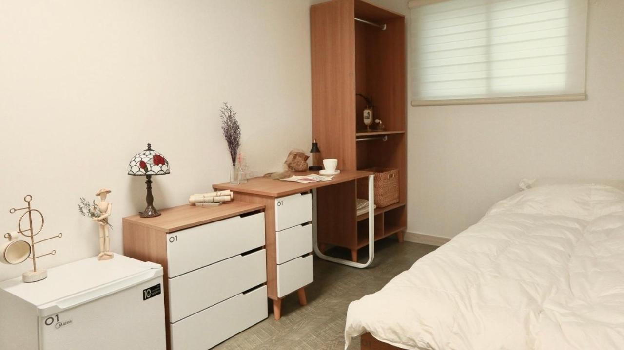 White Story Hostel Seoul Exterior photo