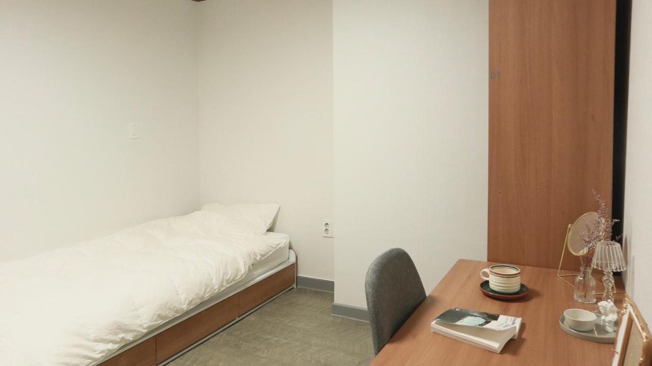 White Story Hostel Seoul Exterior photo